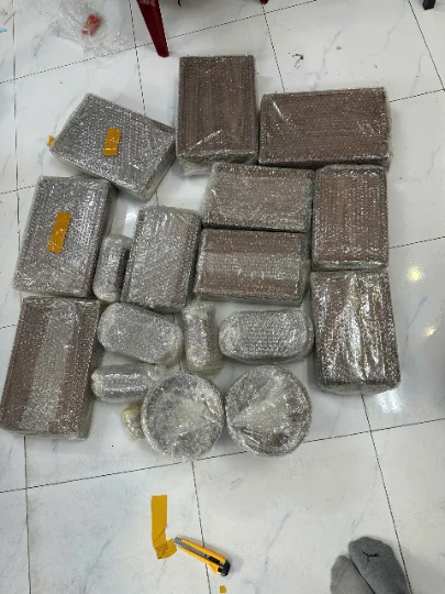 Cân & kiểm hàng