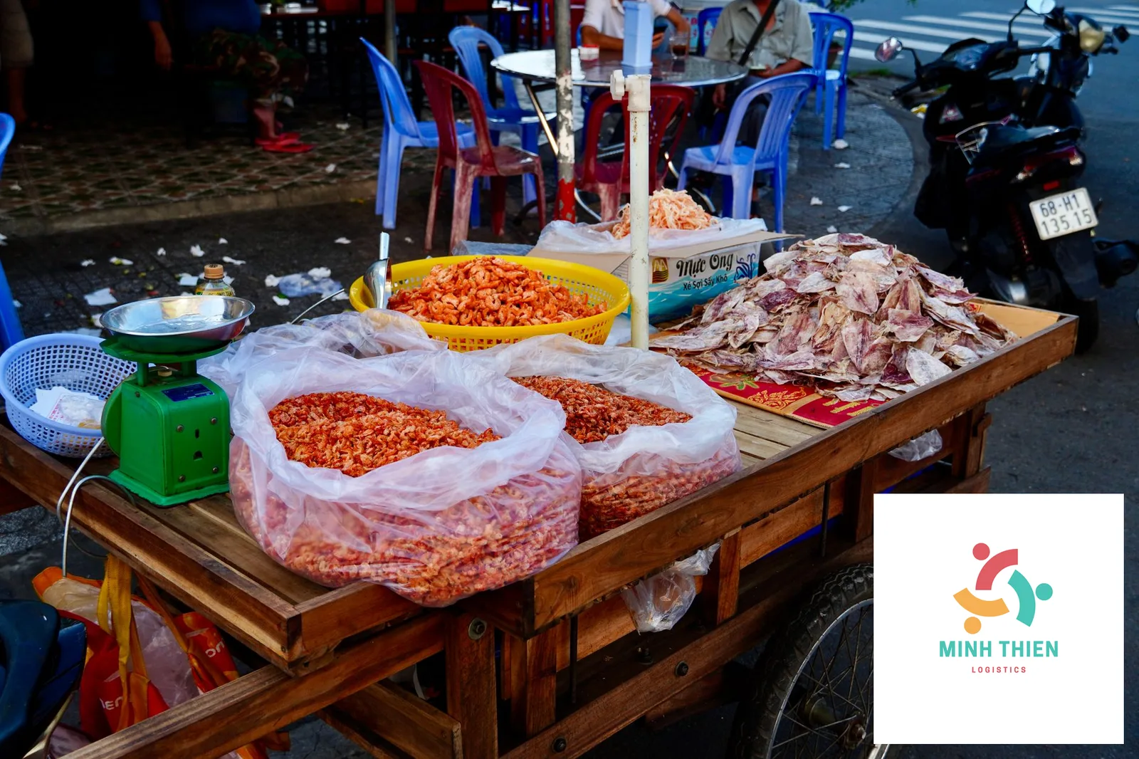 Gửi Tôm Khô Đi Hàn Quốc: Quy Định Hải Quan Và Cách Đóng Gói Chuẩn