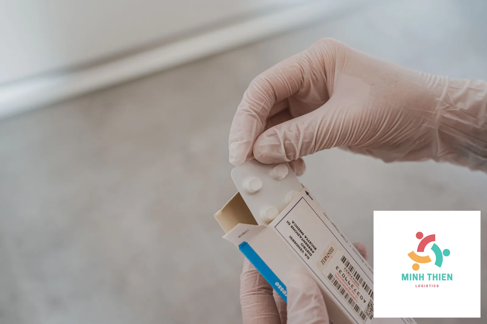 Gửi Thuốc Đi Thái Lan: Quy Định Thai FDA, Thủ Tục Và Giá Cước