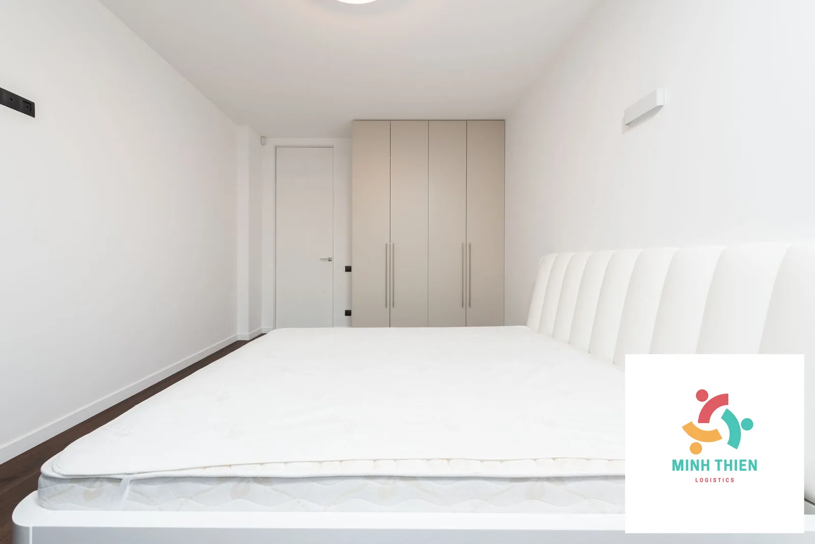 Gửi Nệm Đi Mỹ: Thủ Tục Hải Quan, Cách Đóng Gói & Bảng Giá