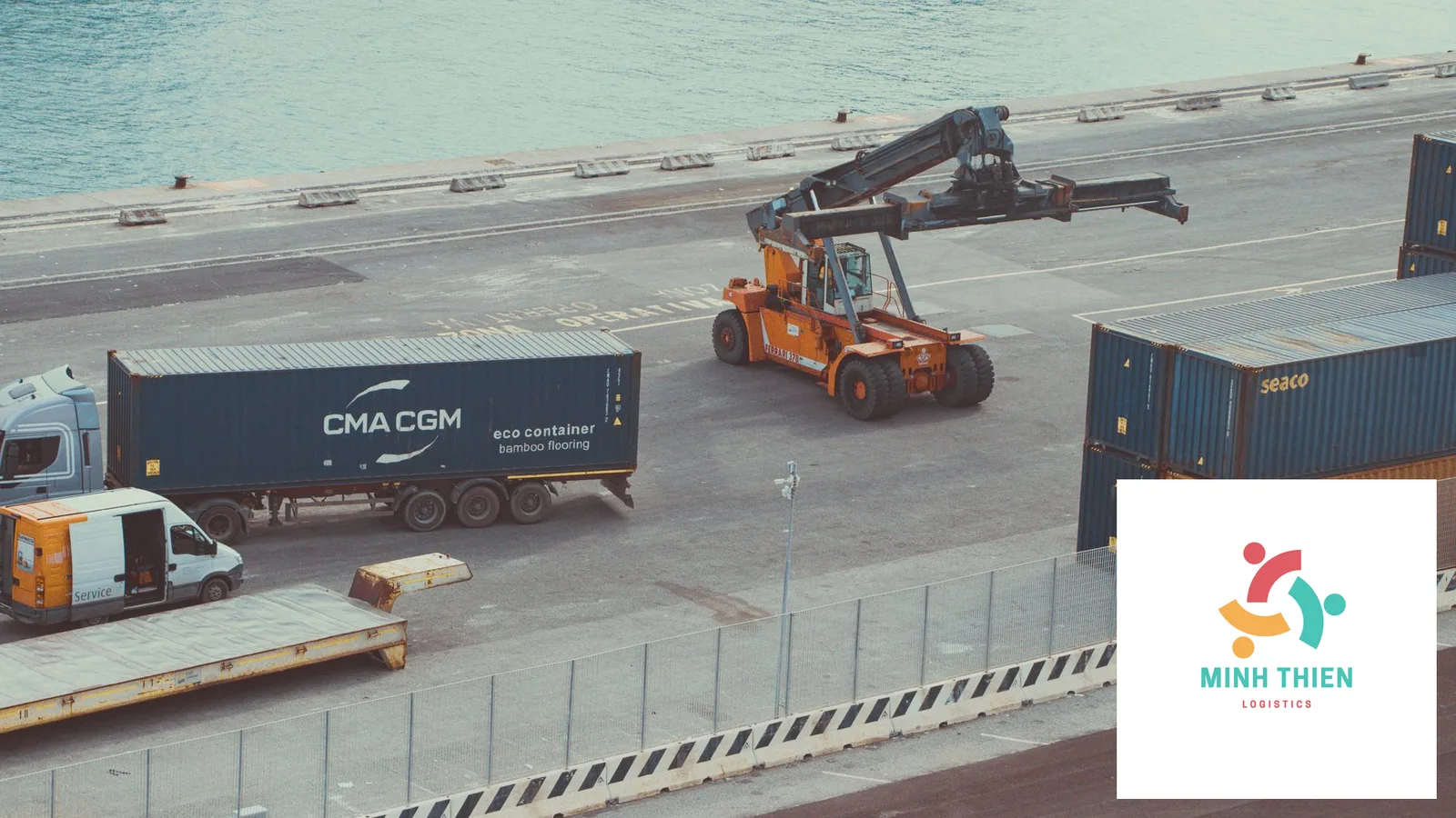 Gửi mỹ phẩm đi Singapore: Thủ tục hải quan và cách đóng gói chuẩn