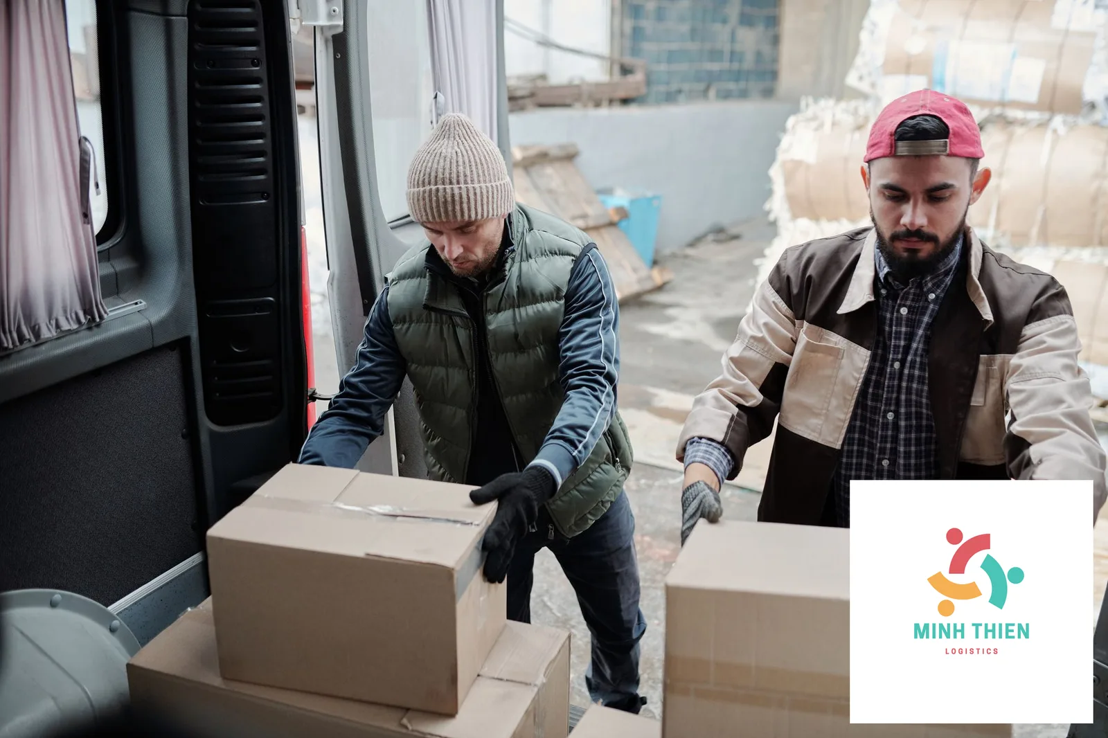 Gửi Nước Mắm Đi Canada: Thủ Tục Hải Quan CFIA & Cách Đóng Gói Chuẩn Bay