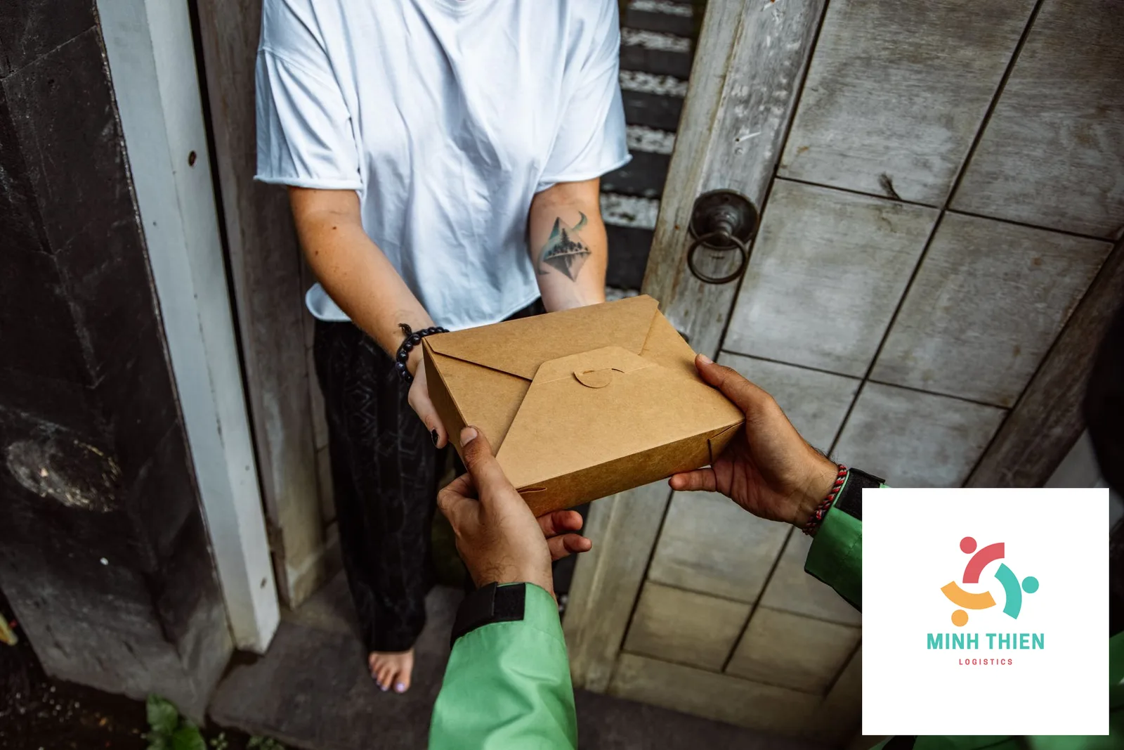 Gửi Hàng Đi Singapore: Thủ Tục Hải Quan & Bảng Giá Mới Nhất