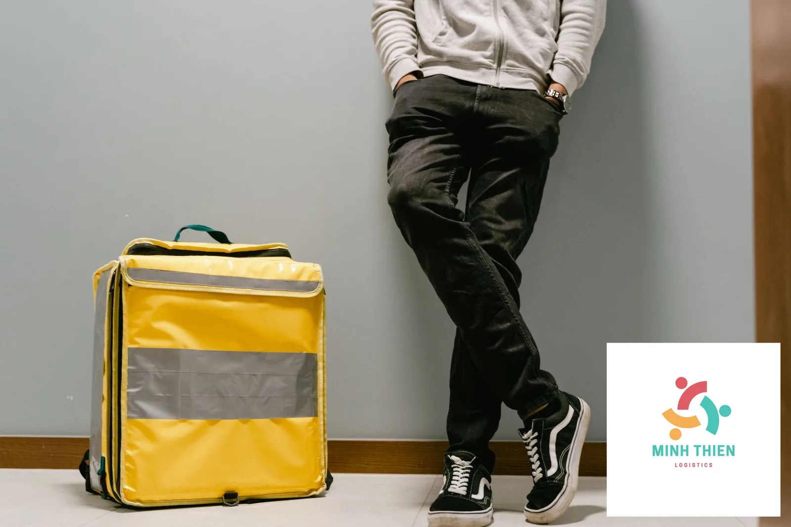 Gửi Mỹ Phẩm Đi Malaysia Giá Rẻ: Thủ Tục Hải Quan Và Đóng Gói Chuẩn KKM
